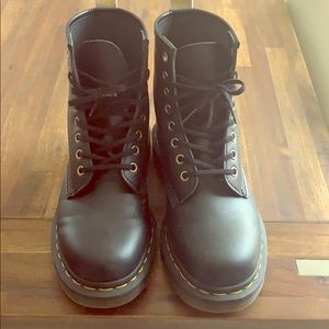 Ladies Vegan Dr. Marten boots